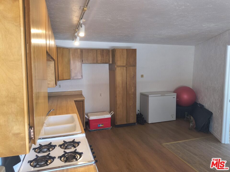 2767 Cedar Lane Property Photo 3