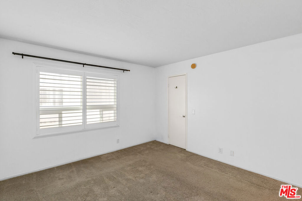 18411 Hatteras Street 246 Property Photo 22