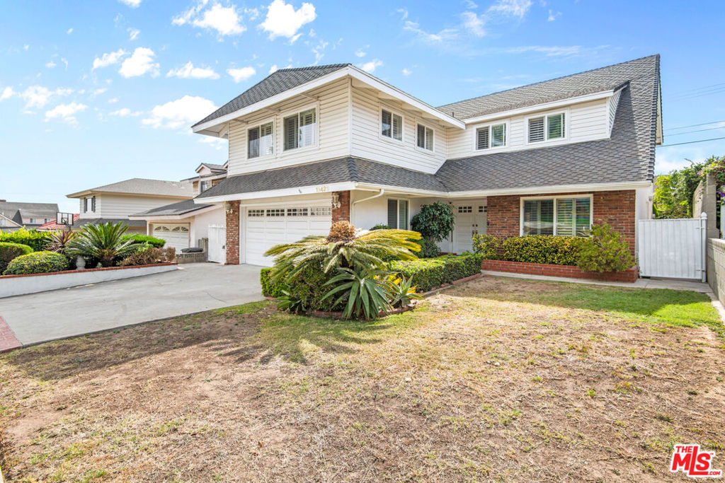 19429 Broadacres Avenue Property Photo 3