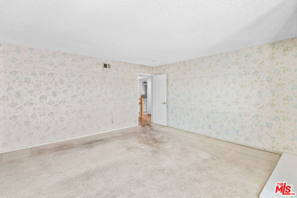 19429 Broadacres Avenue Property Photo 29