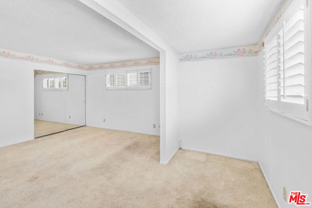19429 Broadacres Avenue Property Photo 32