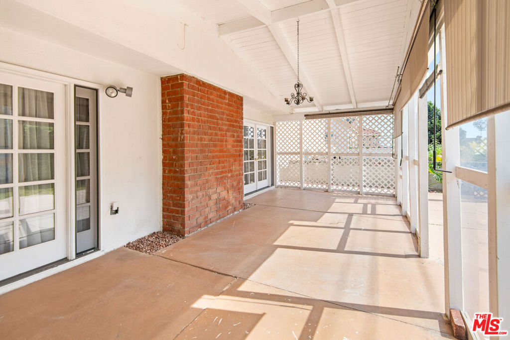 19429 Broadacres Avenue Property Photo 33