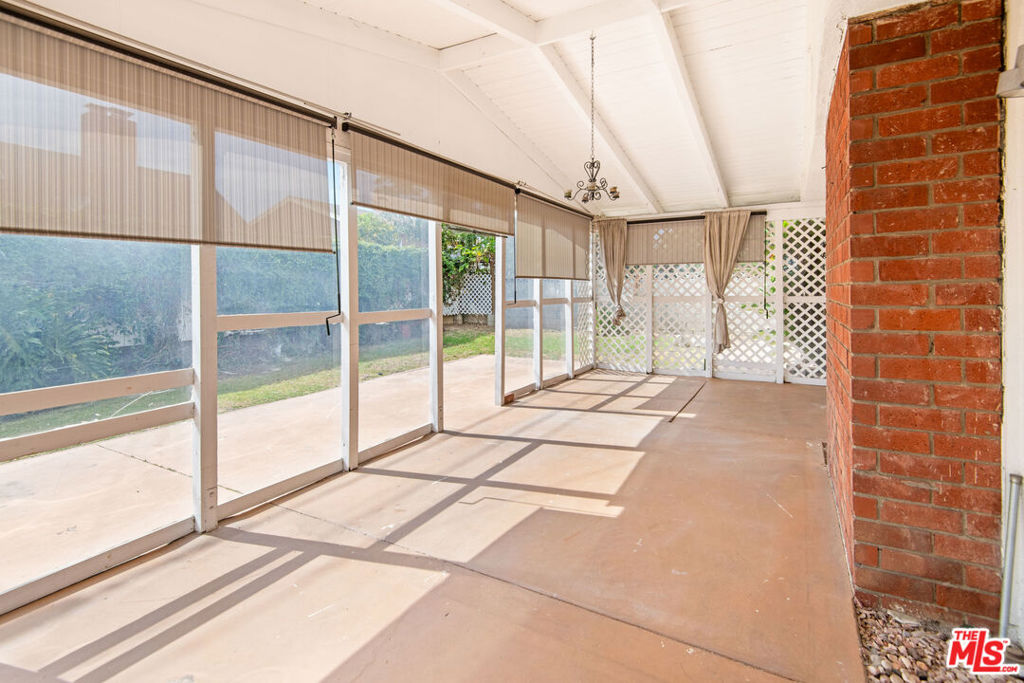 19429 Broadacres Avenue Property Photo 34