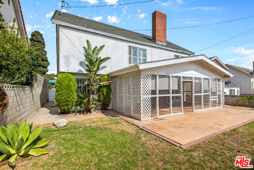 19429 Broadacres Avenue Property Photo 35