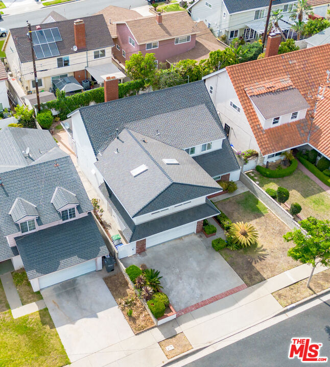 19429 Broadacres Avenue Property Photo 40