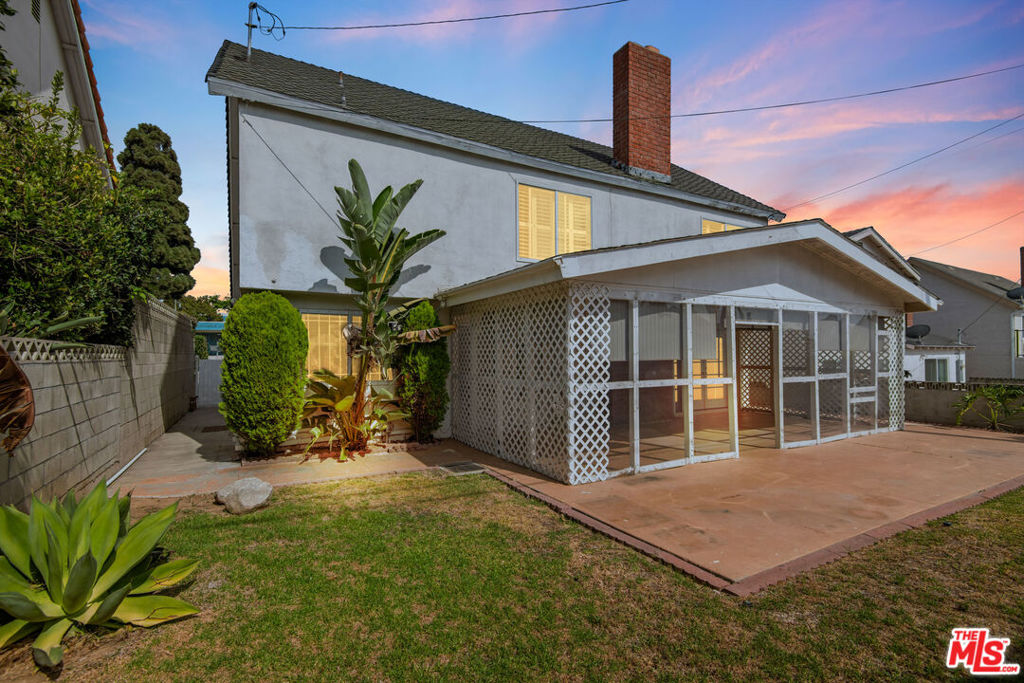 19429 Broadacres Avenue Property Photo 45