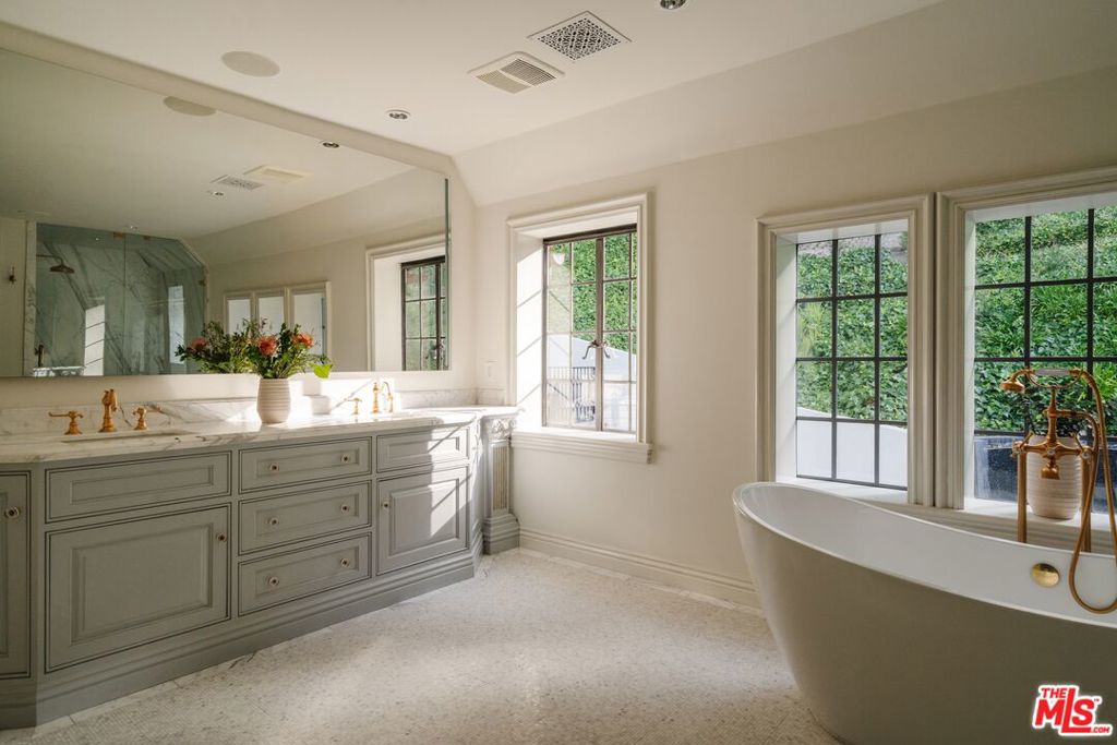 10950 Bellagio Road Property Photo 45