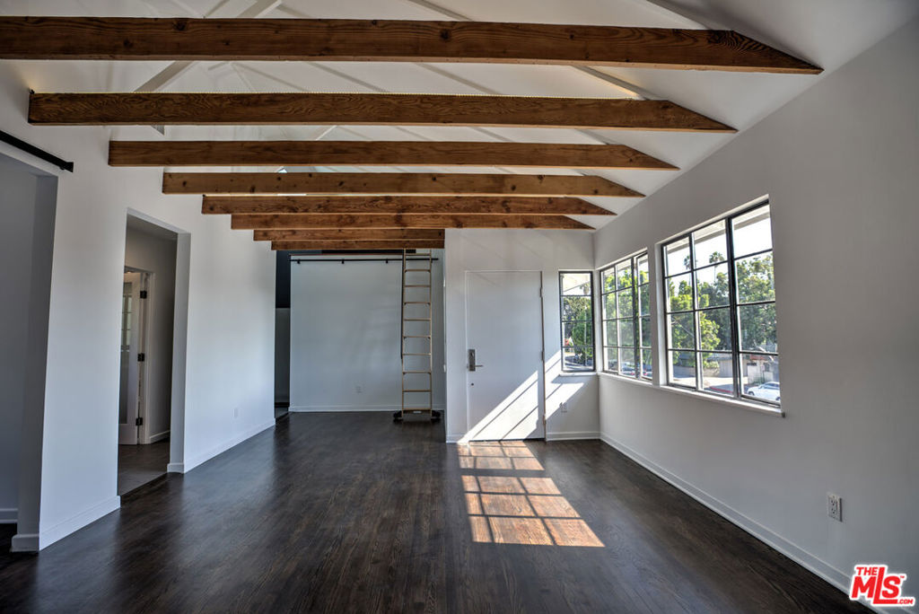 1807 Montana Ave C Property Photo 21
