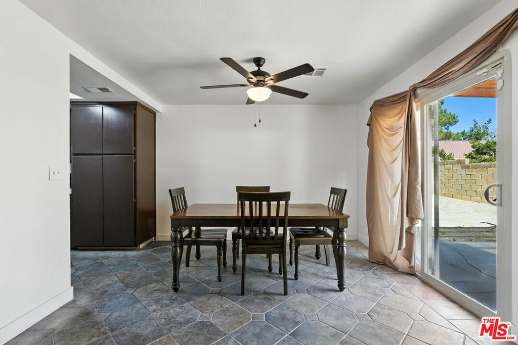 1655 E Avenue K Property Photo 12