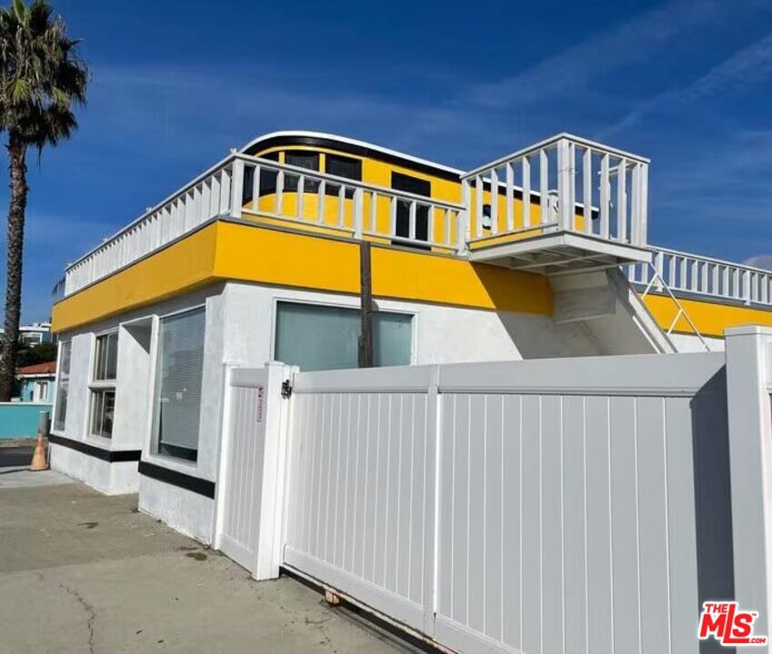 16732 Pacific Coast Highway Property Photo 1