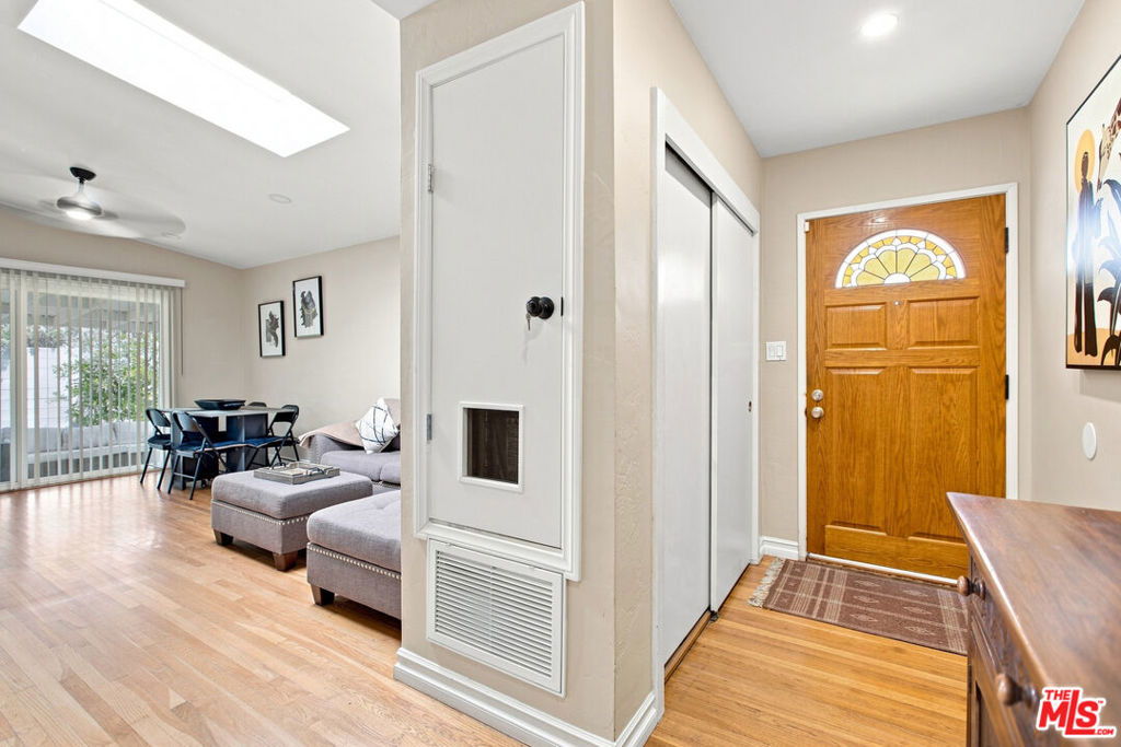 8892 Hoffing Avenue Property Photo 4