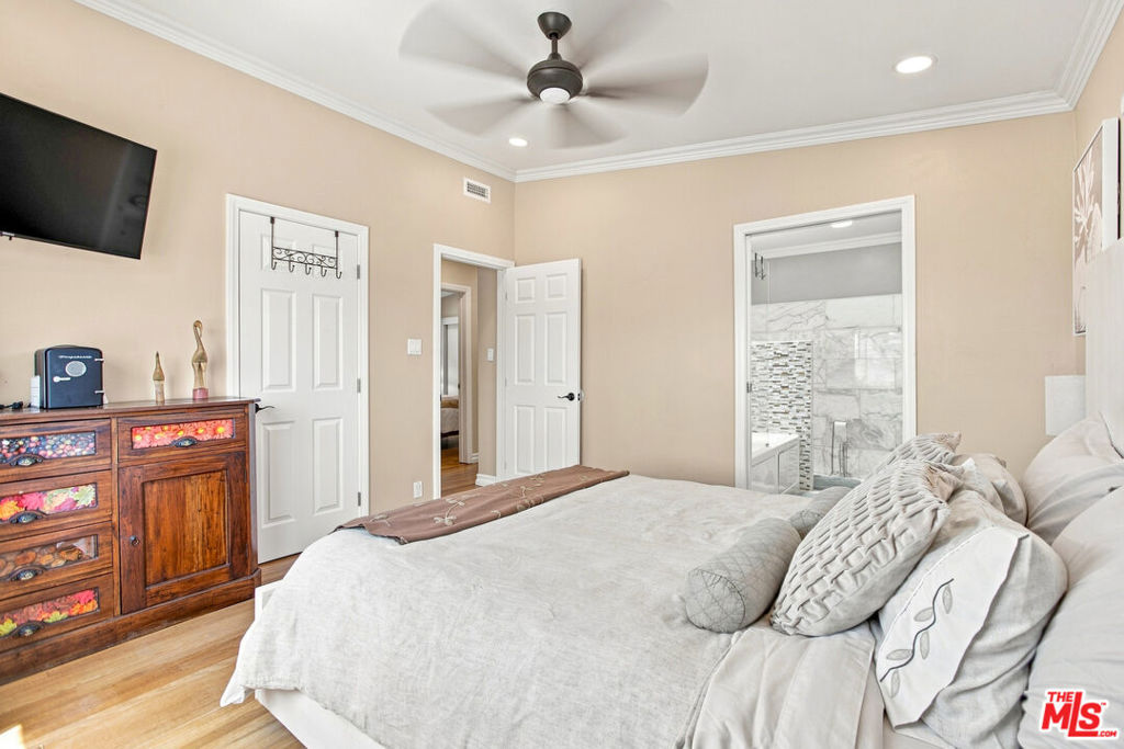 8892 Hoffing Avenue Property Photo 14