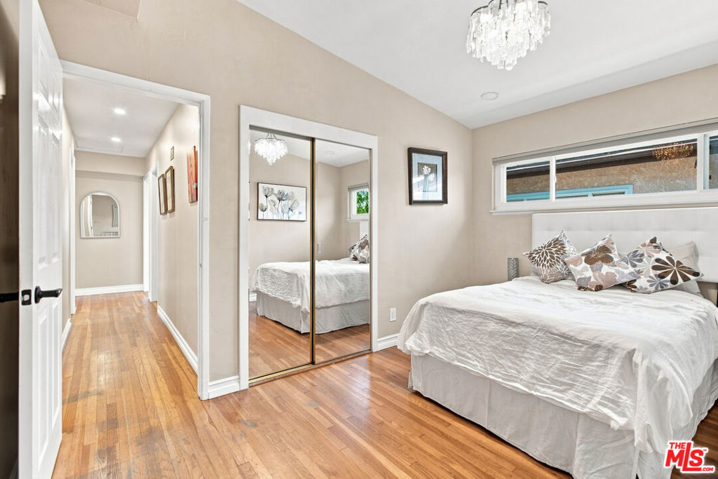 8892 Hoffing Avenue Property Photo 18