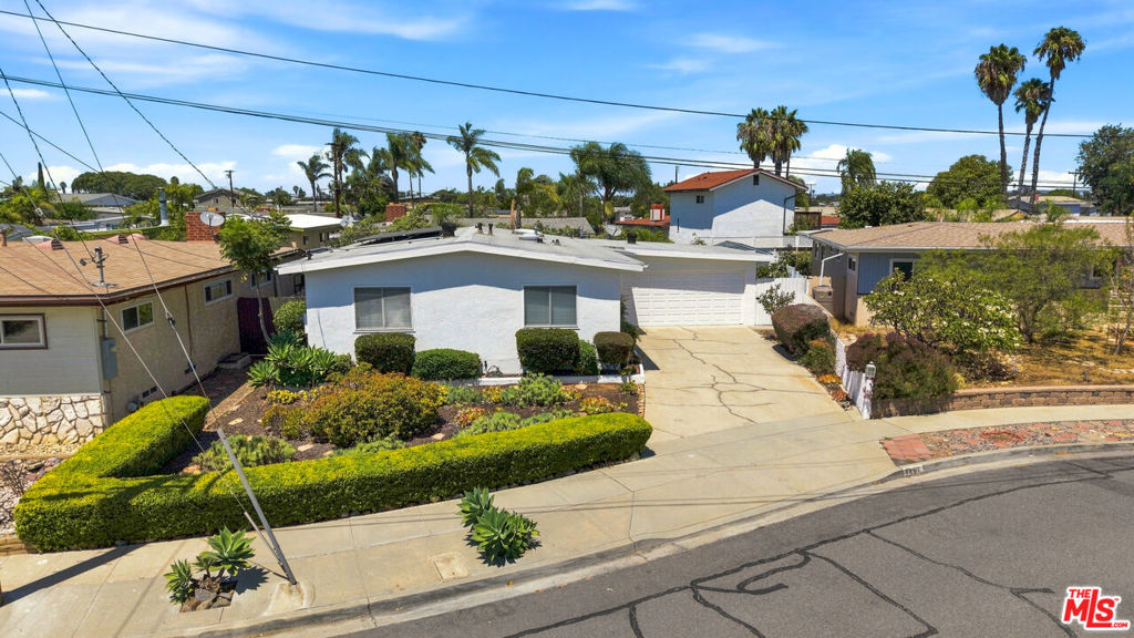 8892 Hoffing Avenue Property Photo 29