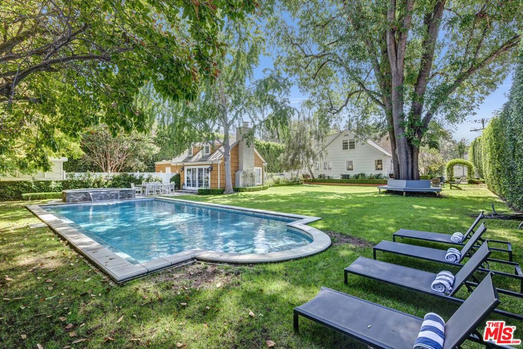 15235 Valley Vista Boulevard Property Photo 1