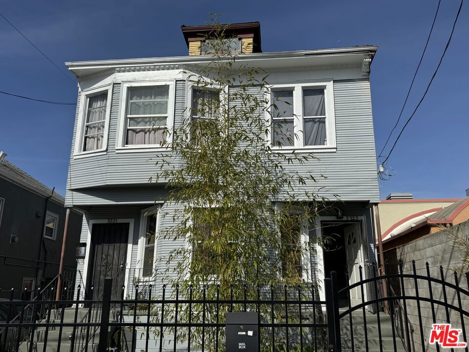 3225 Market Street Property Photo 2