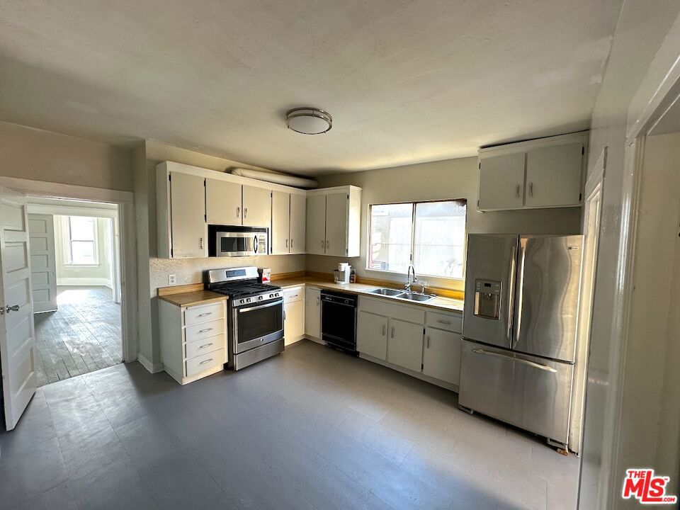 3225 Market Street Property Photo 11