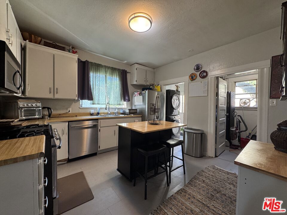 3225 Market Street Property Photo 13