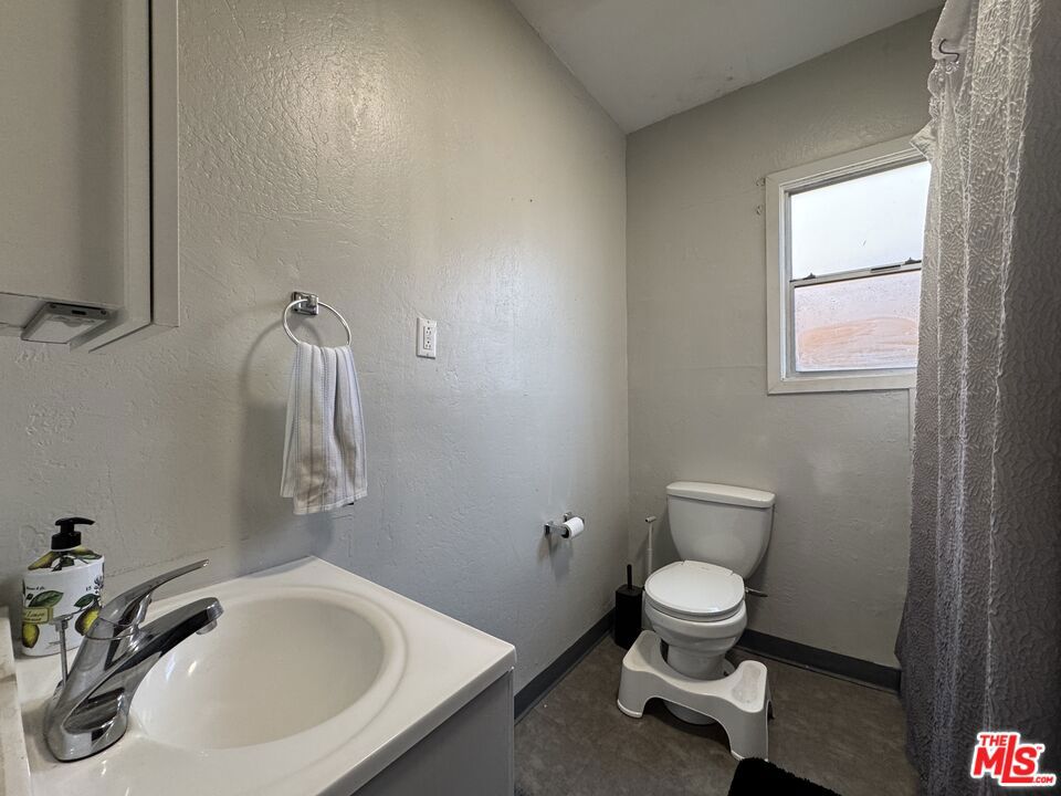 3225 Market Street Property Photo 16
