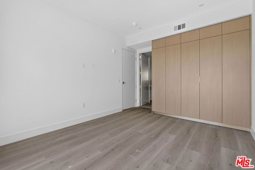1808 Lincoln Boulevard 305 Property Photo 13