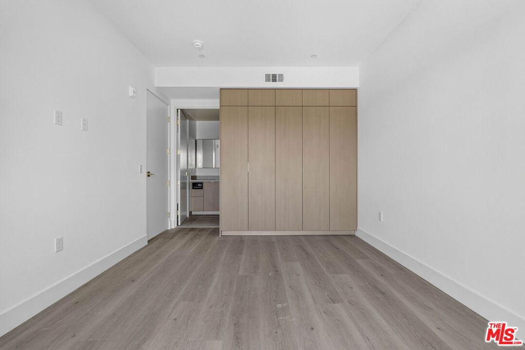 1808 Lincoln Boulevard 305 Property Photo 14