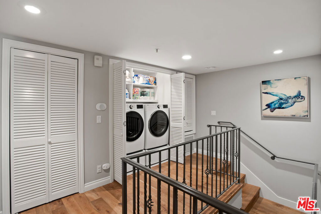 1426 N Laurel Avenue 110 Property Photo 19