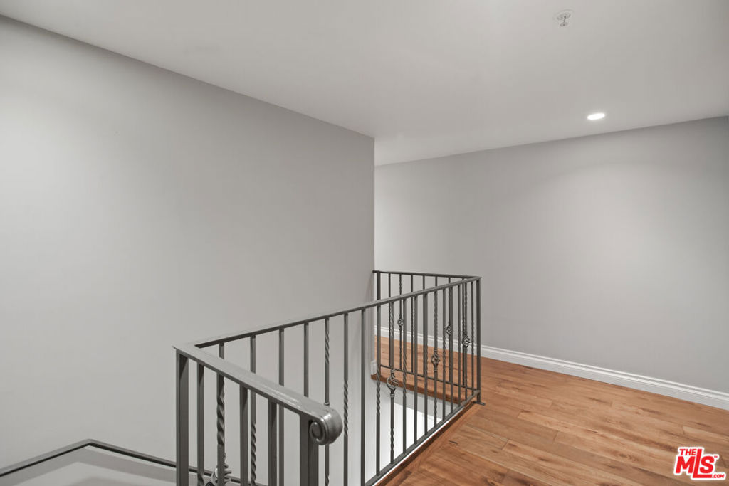 1426 N Laurel Avenue 110 Property Photo 20
