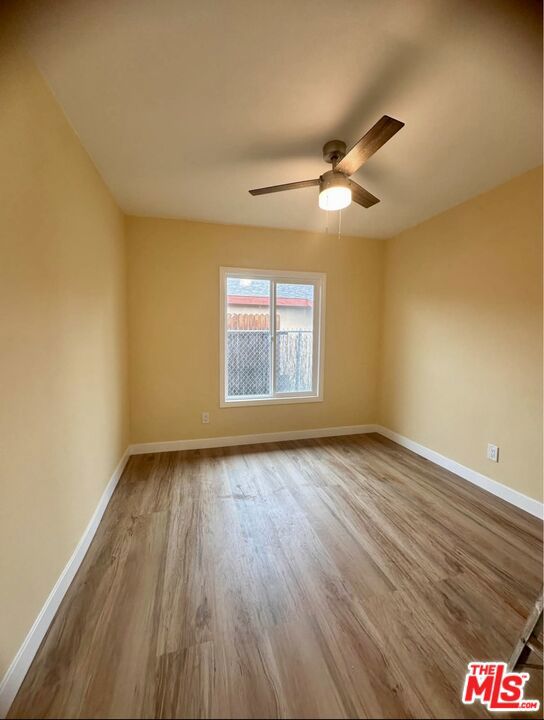 3533 E 8th Street Property Photo 7