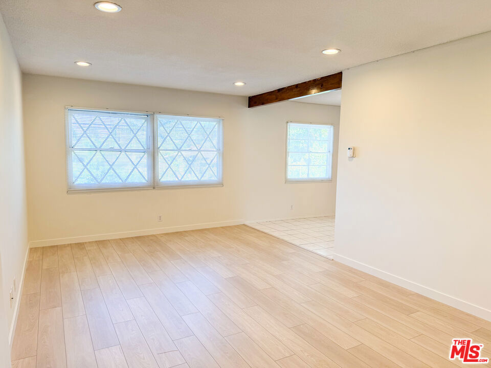 6254 Whitsett Property Photo 12
