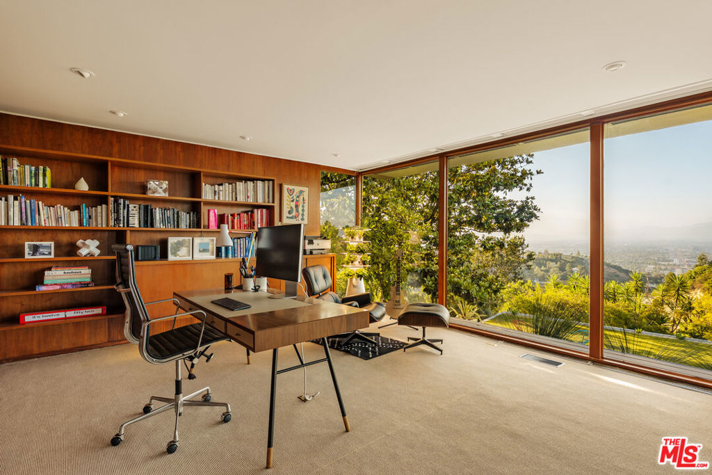 3499 Beverly Glen Boulevard Property Photo 16