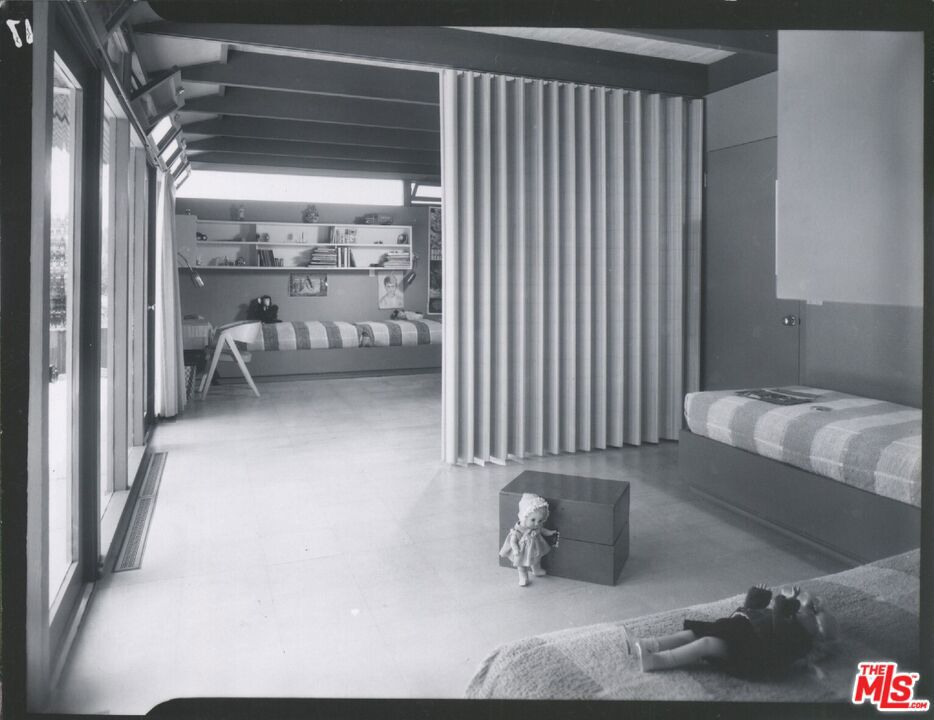 3499 Beverly Glen Boulevard Property Photo 24