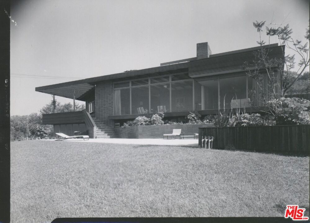 3499 Beverly Glen Boulevard Property Photo 31