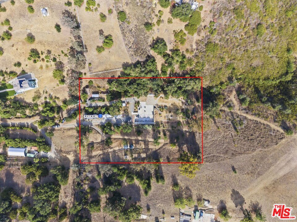 2911 S Foose Road Property Photo 4
