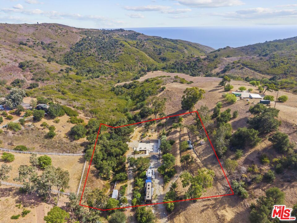 2911 S Foose Road Property Photo 5