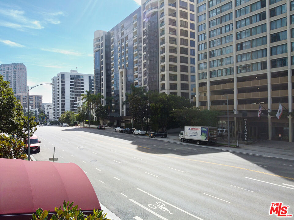 10747 Wilshire Boulevard PH4 Property Photo 1