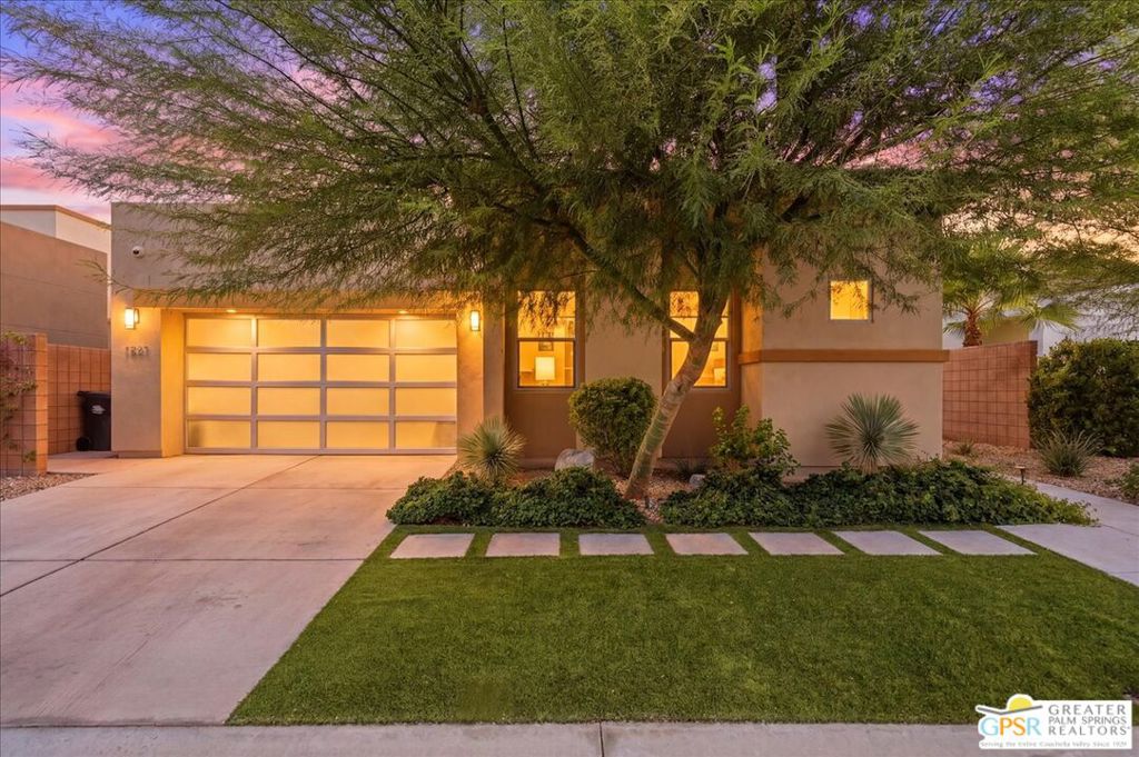 1287 Celadon Street Property Photo 2