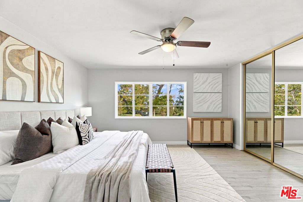 5328 1/2 Village Property Photo 15