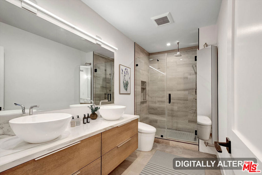 439 N Doheny Drive 204 Property Photo 35