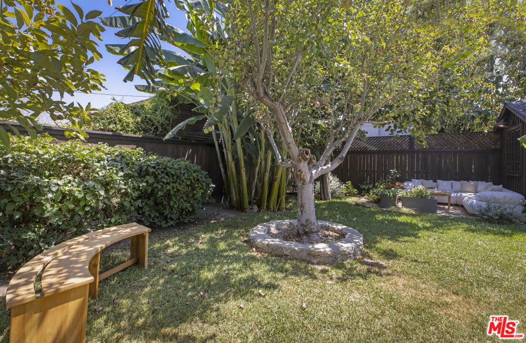 2948 S Norton Avenue Property Photo 46