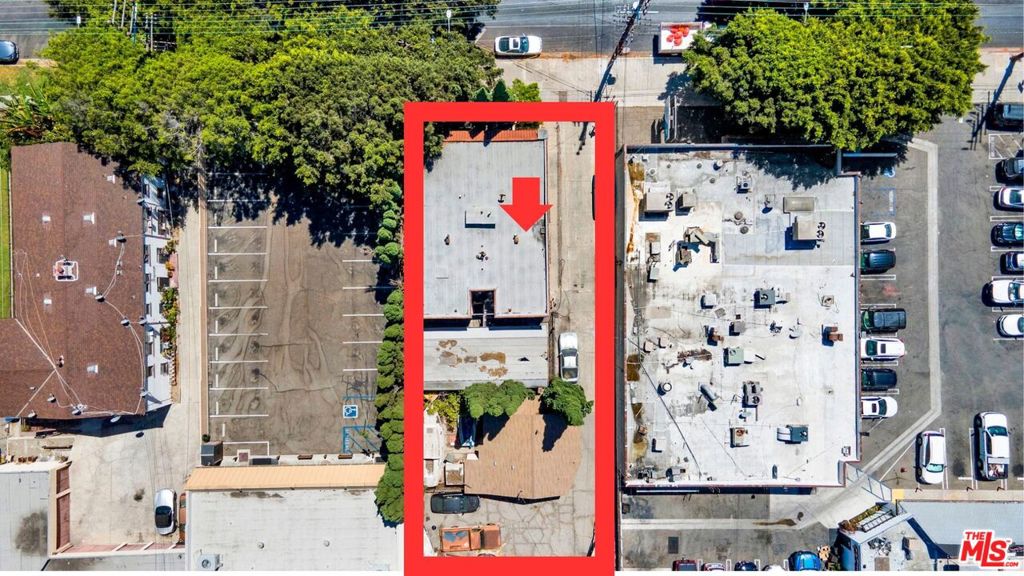 4149 Melrose Avenue Property Photo 3