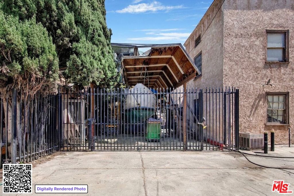4149 Melrose Avenue Property Photo 9