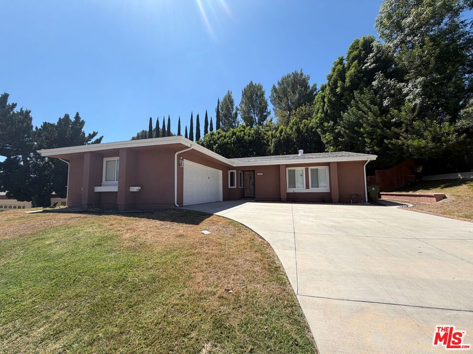 7365 Pomelo Drive Property Photo 1