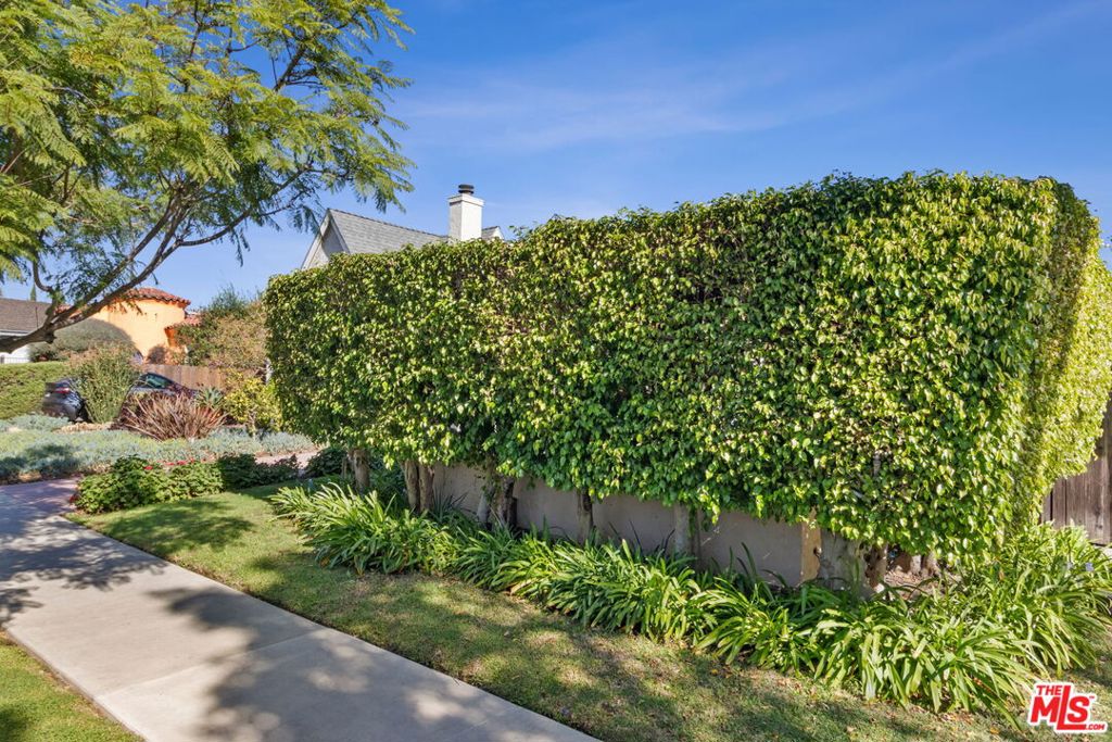 2128 Camden Avenue Property Photo 2