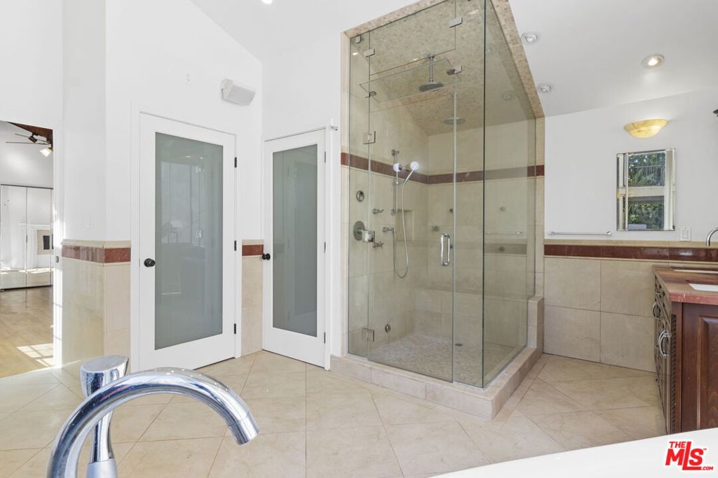 2128 Camden Avenue Property Photo 17