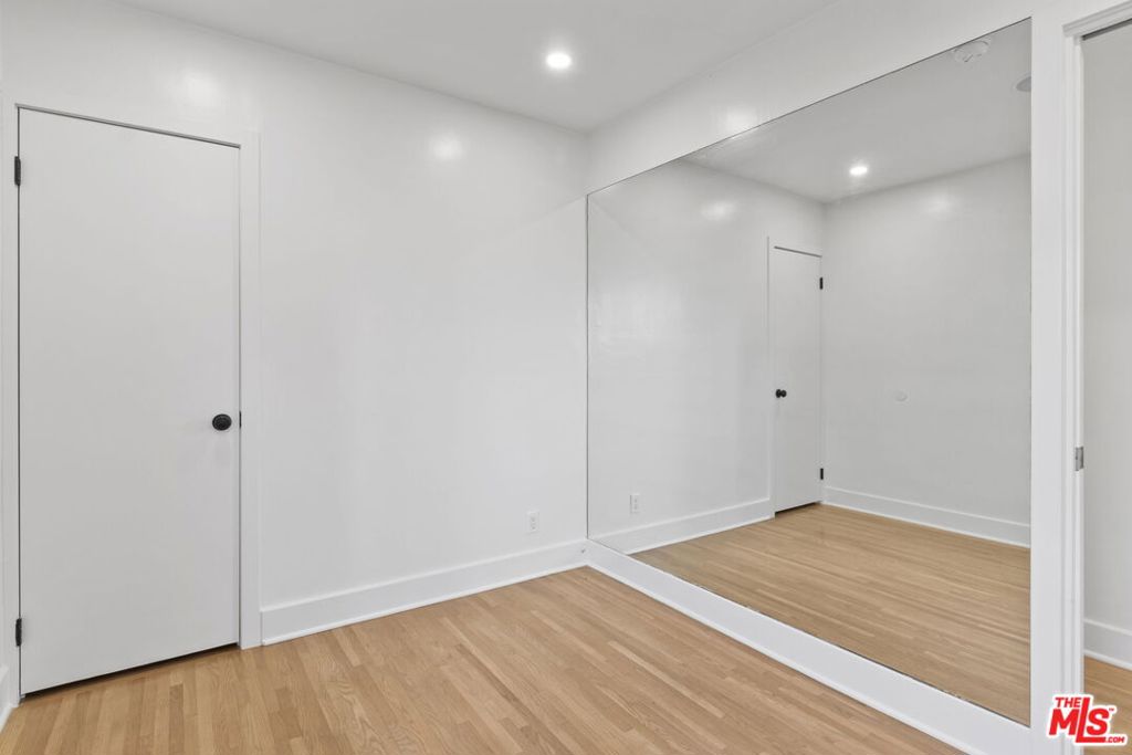 2128 Camden Avenue Property Photo 19