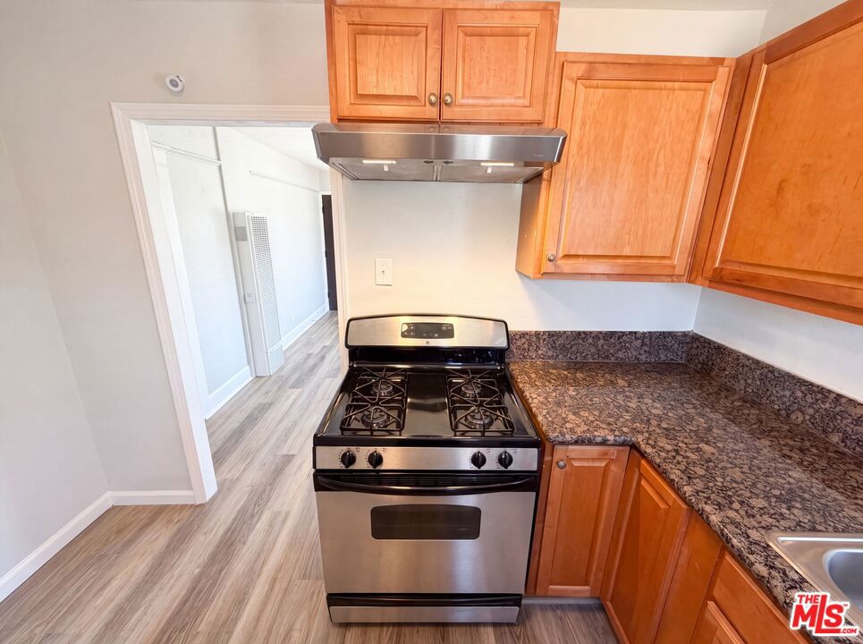 2135 E Spaulding Court Property Photo 6