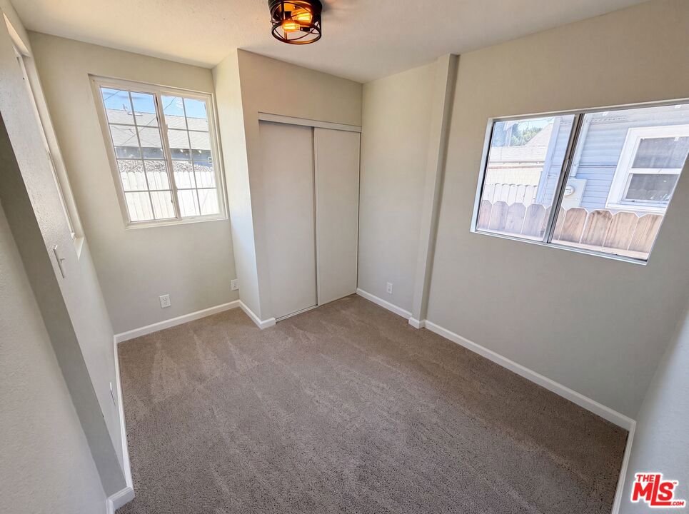 2135 E Spaulding Court Property Photo 9