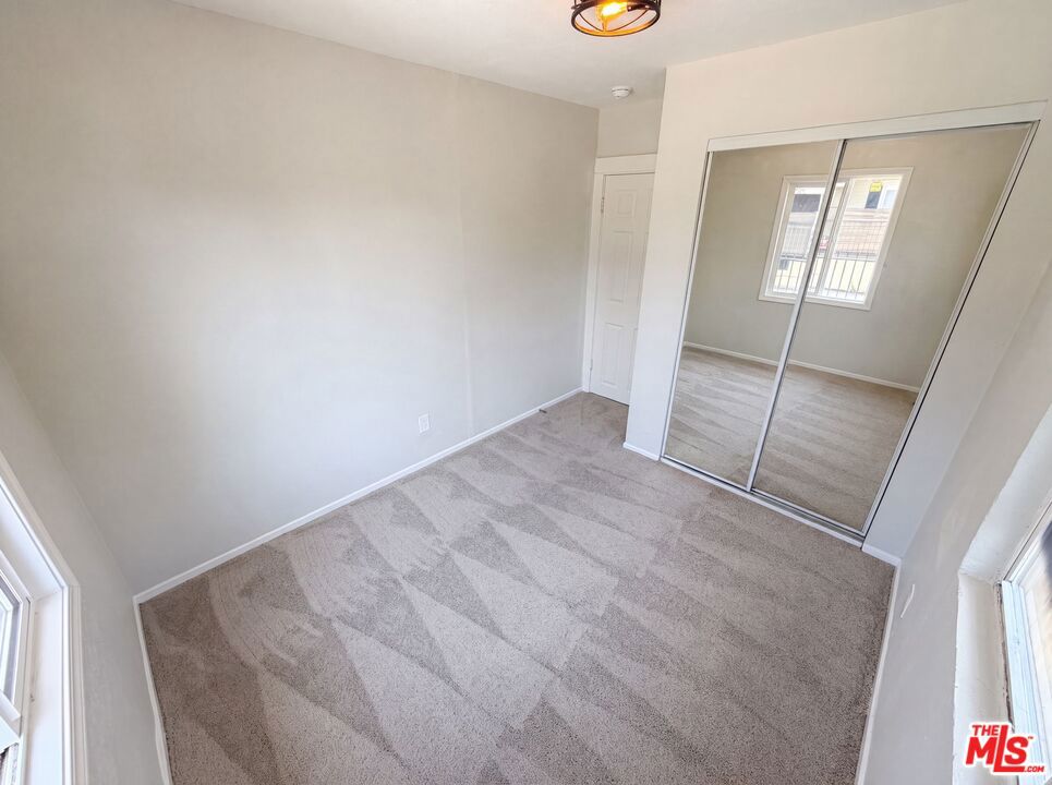 2135 E Spaulding Court Property Photo 12