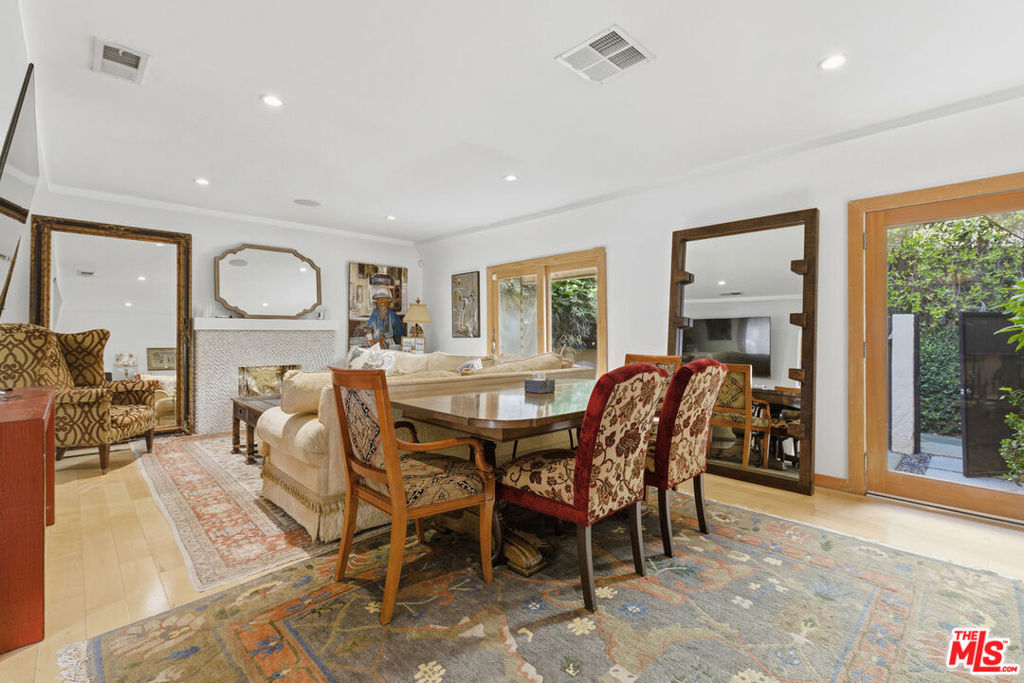 837 Westmount Drive Property Photo 10