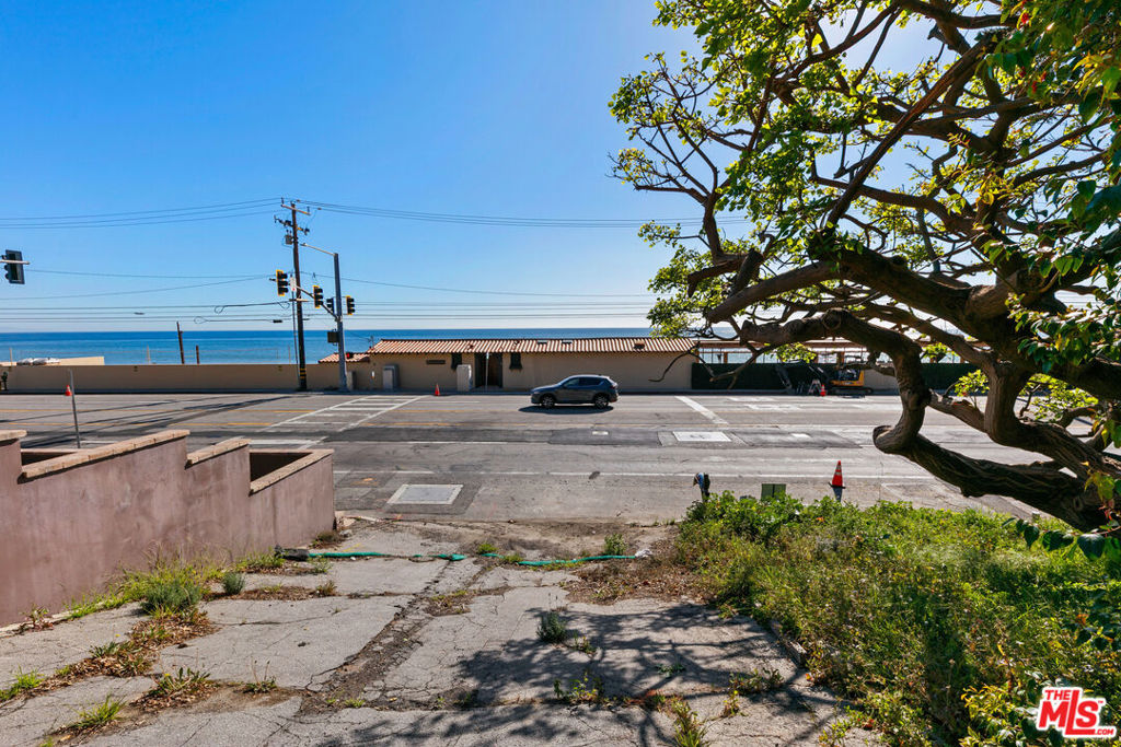 21443 Pacific Coast Highway Property Photo 8